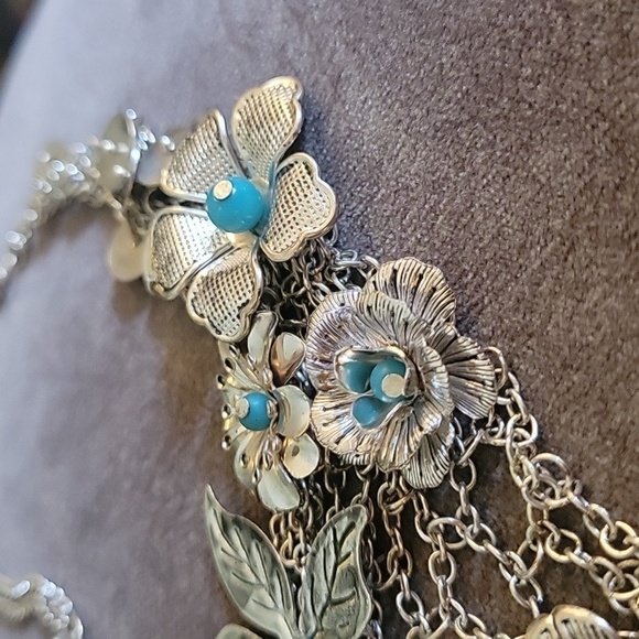 3/$30 VTG CLAIRE'S Retro 1960s Floral Cluster Chainmaille Fairycore Necklace - Picture 6 of 7